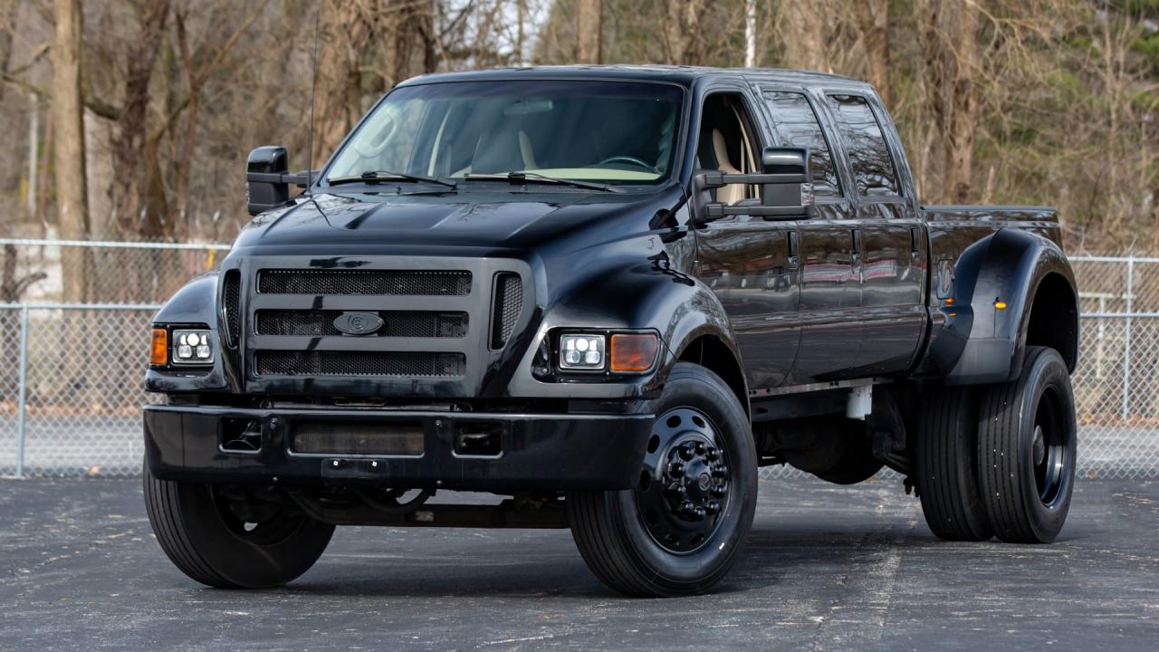 2005 Ford F650 Pickup