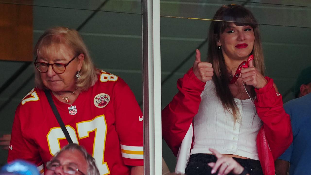 Taylor Swift cheers for the Chiefs, Patrick Mahomes hopes to meet her